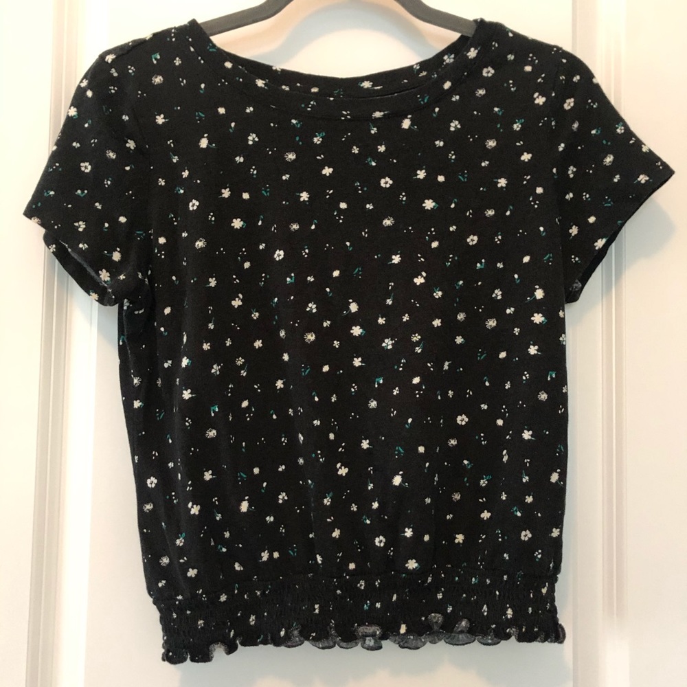 Women’s Black Top w/ white floral designs
